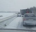 Пять автомобилей разлетелись на участке дороги между Южно-Сахалинском и Долинском