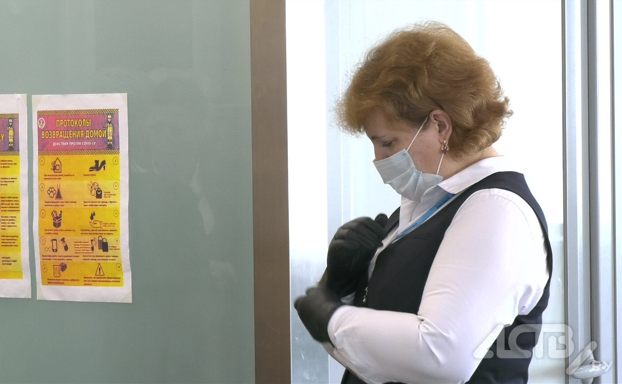 Сотрудницы отдела безопасности сахалинского аэропорта рассказали, как изменились люди