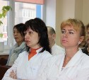 В больницы и поликлиники Сахалина и Курил пришли на работу 130 врачей