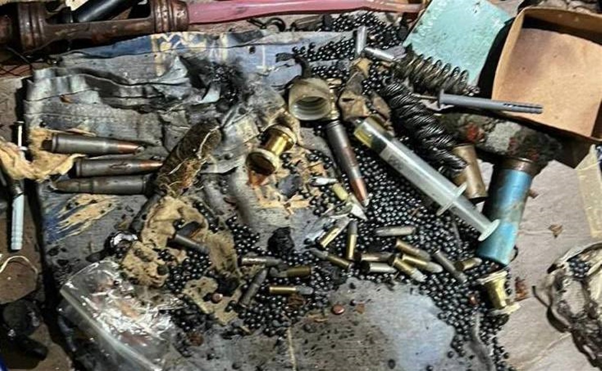 Наркотики и боеприпасы хранил в своей квартире житель Шахтёрска