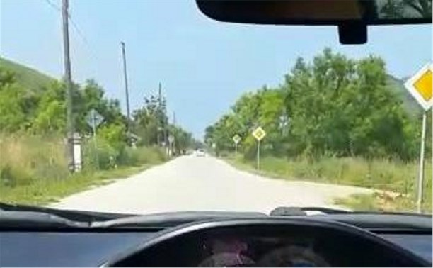 Село на юге Сахалина заполонили лишние дорожные знаки