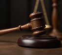Сахалинка доверила знакомому банковскую карту и осталась без денег