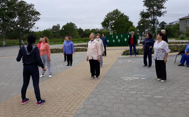 Троицких пенсионеров приобщают к фитнесу Троицких пенсионеров приобщают к фитнесу