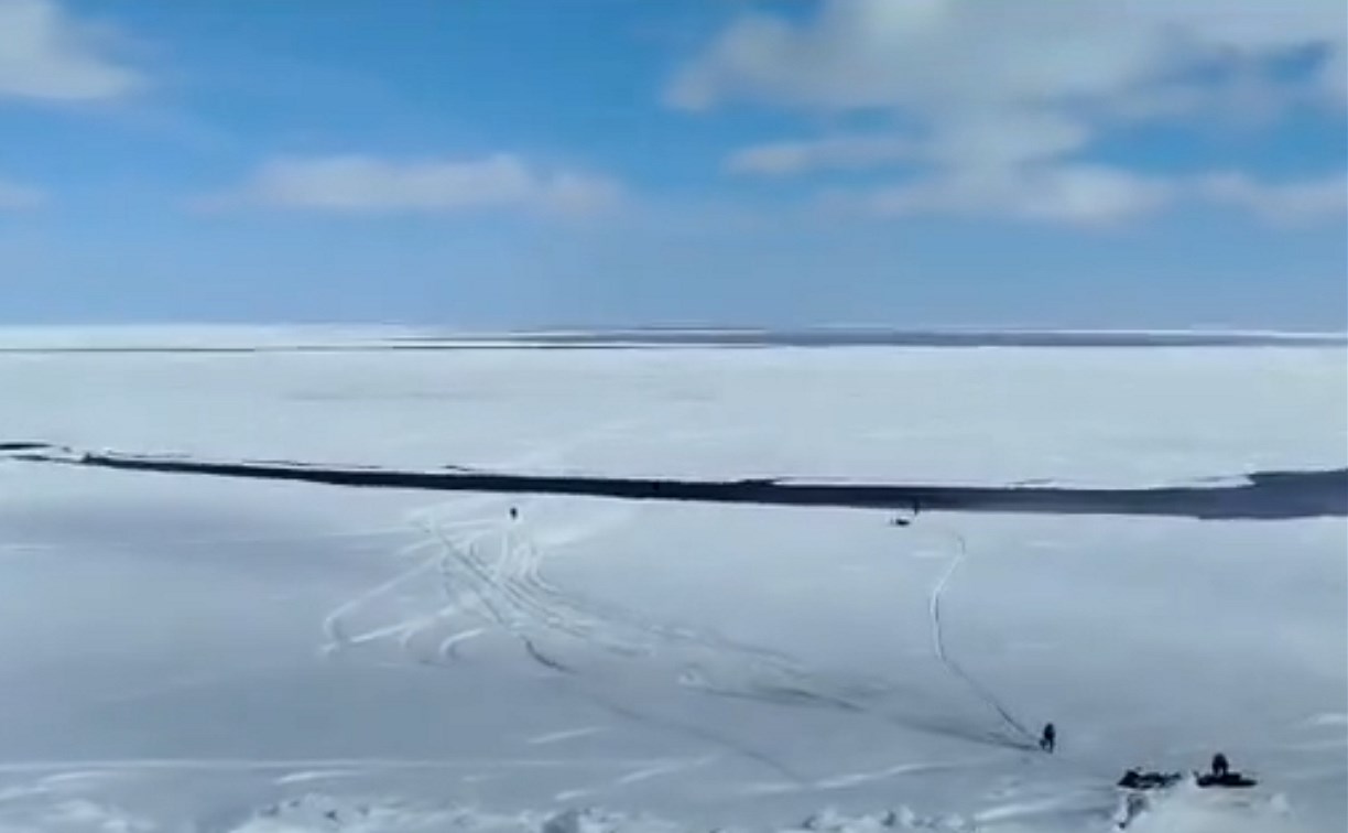 Штормовое оповещение: выход на лед от Лесного до Свободного запрещен 