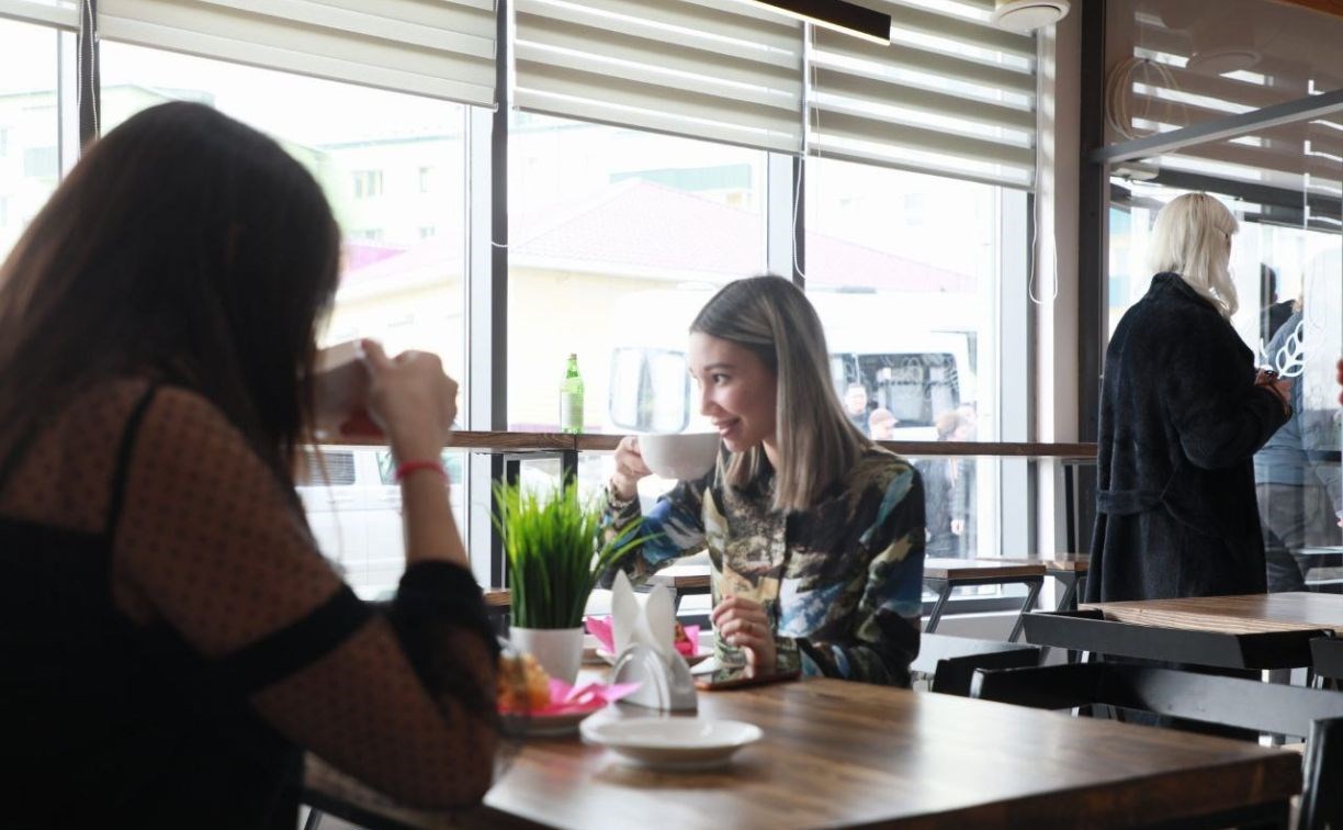 Меры поддержки помогли бизнесвумен открыть кофейню в Макарове