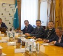Губернатор Валерий Лимаренко провел встречу с заместителем генерального директора РЖД Иваном Колесниковым