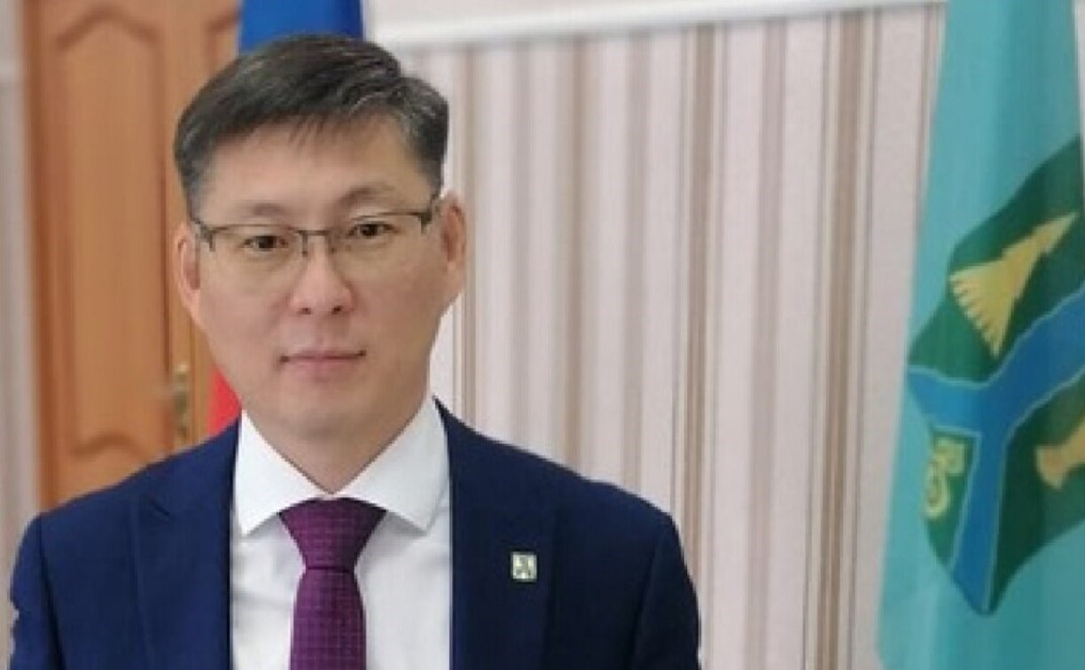 Глава Тымовского района Мингиян Мучкаев подал в отставку