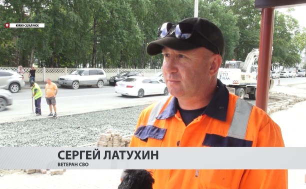 "Всё знакомо, поближе к мирной жизни": два ветерана СВО стали работать на заводе Федотова