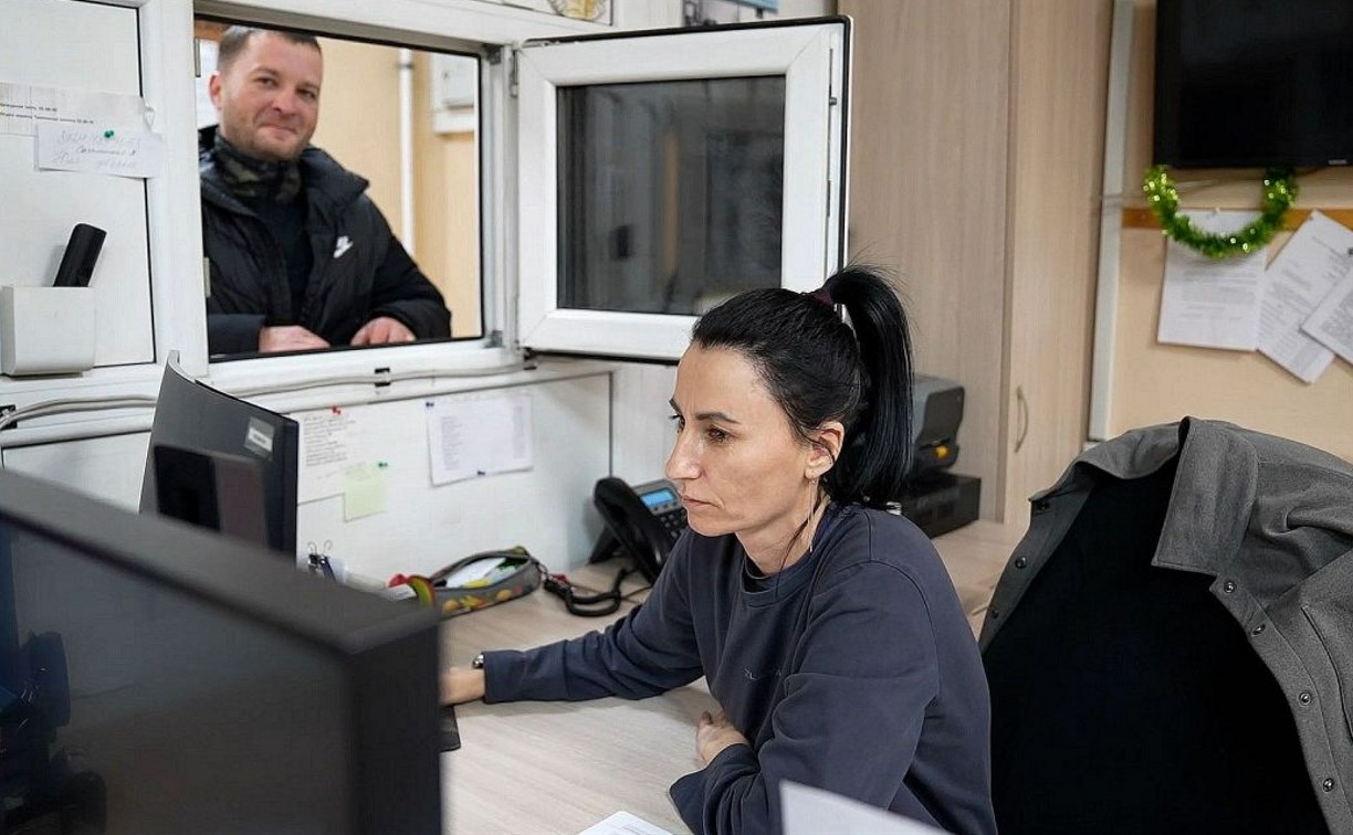 "У погоды нет праздников": городские дорожники рассказали, как встретят Новый год