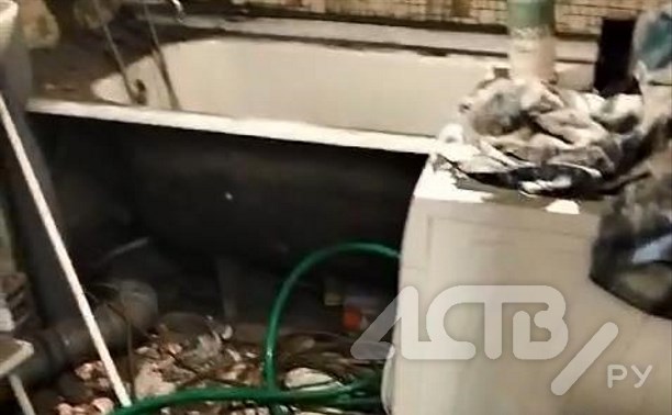 Житель Южно-Сахалинска вернулся в разгромленную после капремонта квартиру