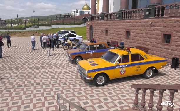 Раритетные машины сахалинской ГАИ показали к честь 85-летия Госавтоинспекции