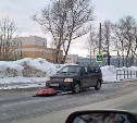 В Луговом девочка попала под машину: с места ДТП её увезли в больницу