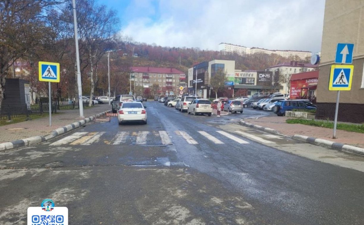 В Корсакове мужчина на "Форде" наехал на женщину В Корсакове мужчина на "Форде" наехал на женщину
