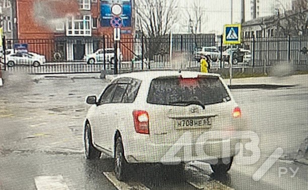 Поворот не туда: автомобилист грубо нарушил правила около здания ГИБДД в Южно-Сахалинске