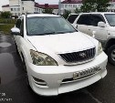 В Южно-Сахалинске разыскивают участника ДТП, который задел Toyota Harrier и скрылся 