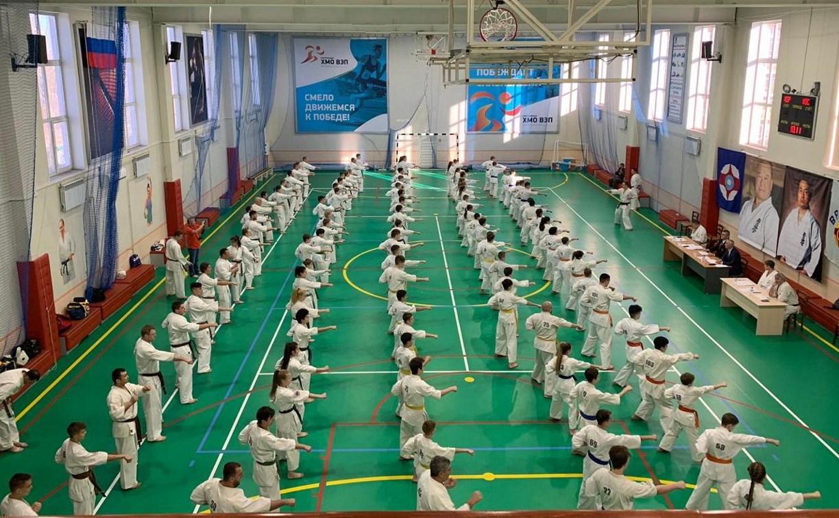 Сахалинские спортсмены съездили на сборы по киокусинкай каратэ в Хабаровск
