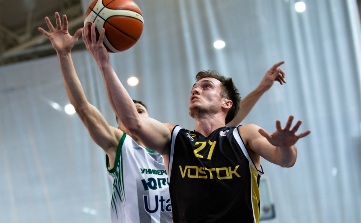 Баскетболисты «Восток-65» продолжили победную серию в Сургуте
