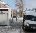 Активисты ОНФ предложили повесить на остановках Южно-Сахалинска расписание движения автобусов 