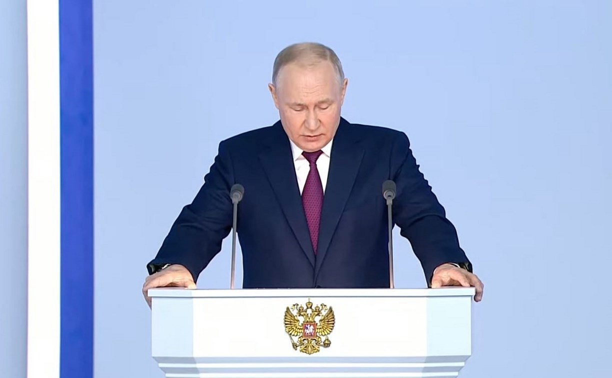 Путин назвал вбросами информацию западных политиков о размещении ядерного оружия в космосе