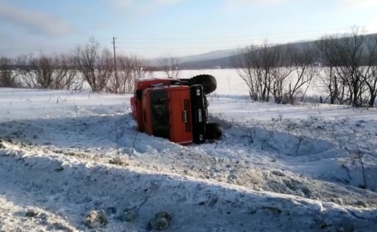 Три автомобиля угодили в кювет в районе Березняков