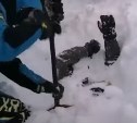 На Камчатке снегоходчик попал под лавину