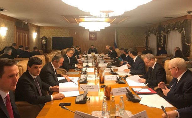 Новую нацпрограмму развития Дальнего Востока представят на ВЭФ Путину Новую нацпрограмму развития Дальнего Востока представят на ВЭФ Путину