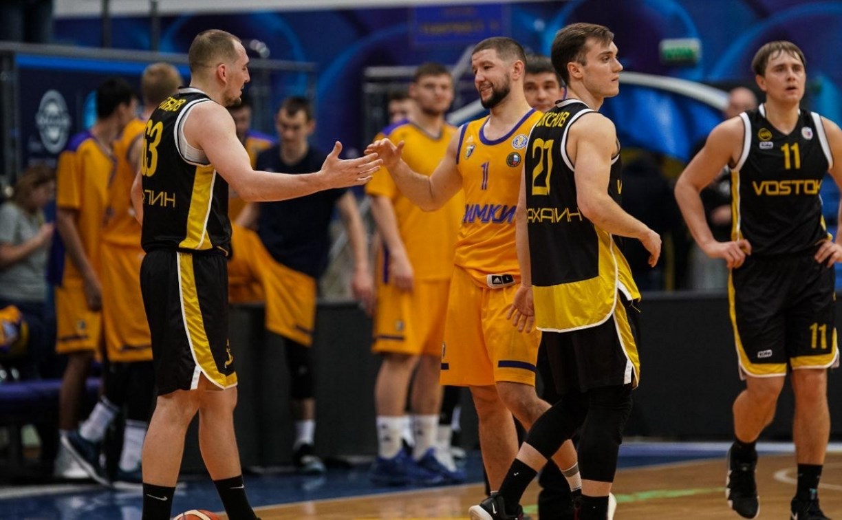 Сахалинские баскетболисты завершили выезд победой 