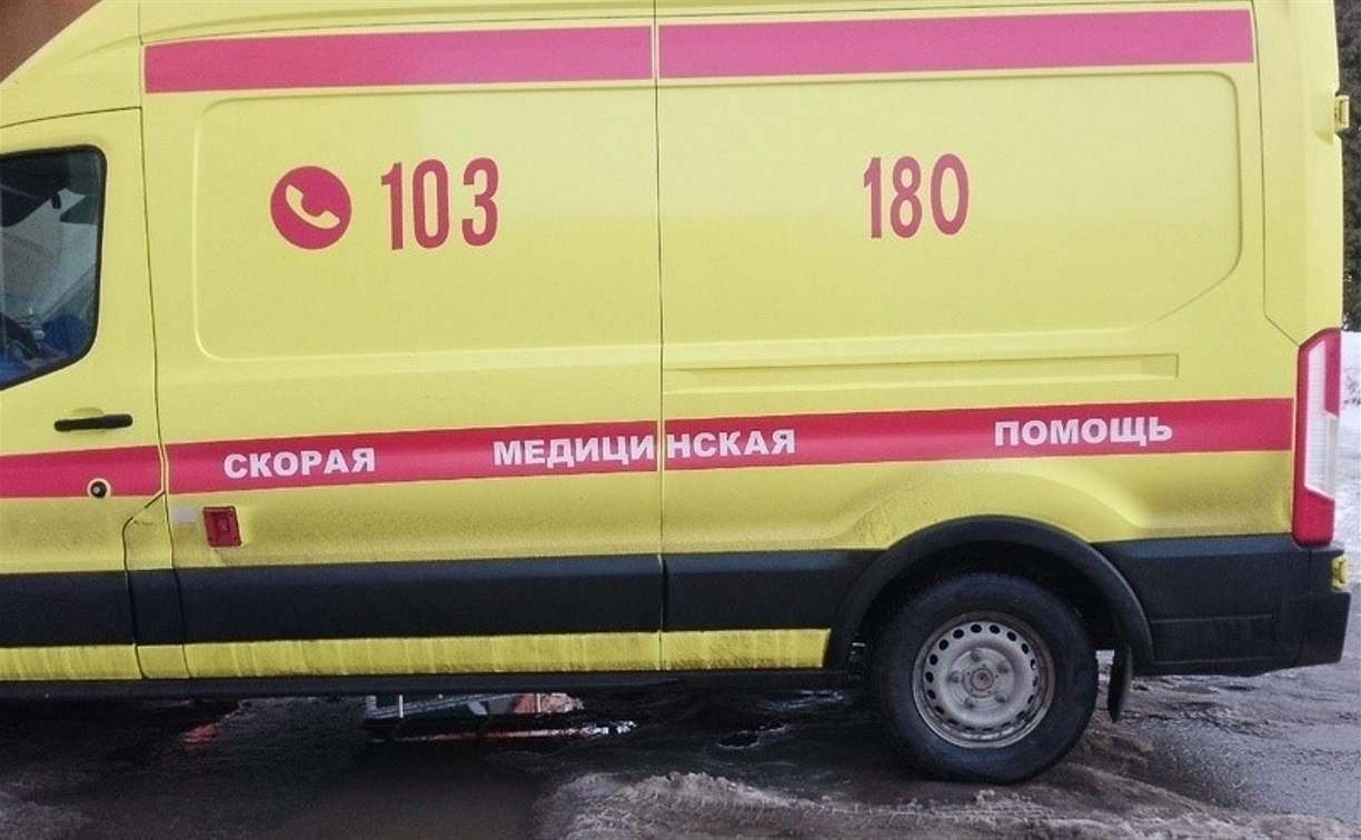 Медсестра реабилитационного центра на Сахалине получила тяжелую травму на работе 