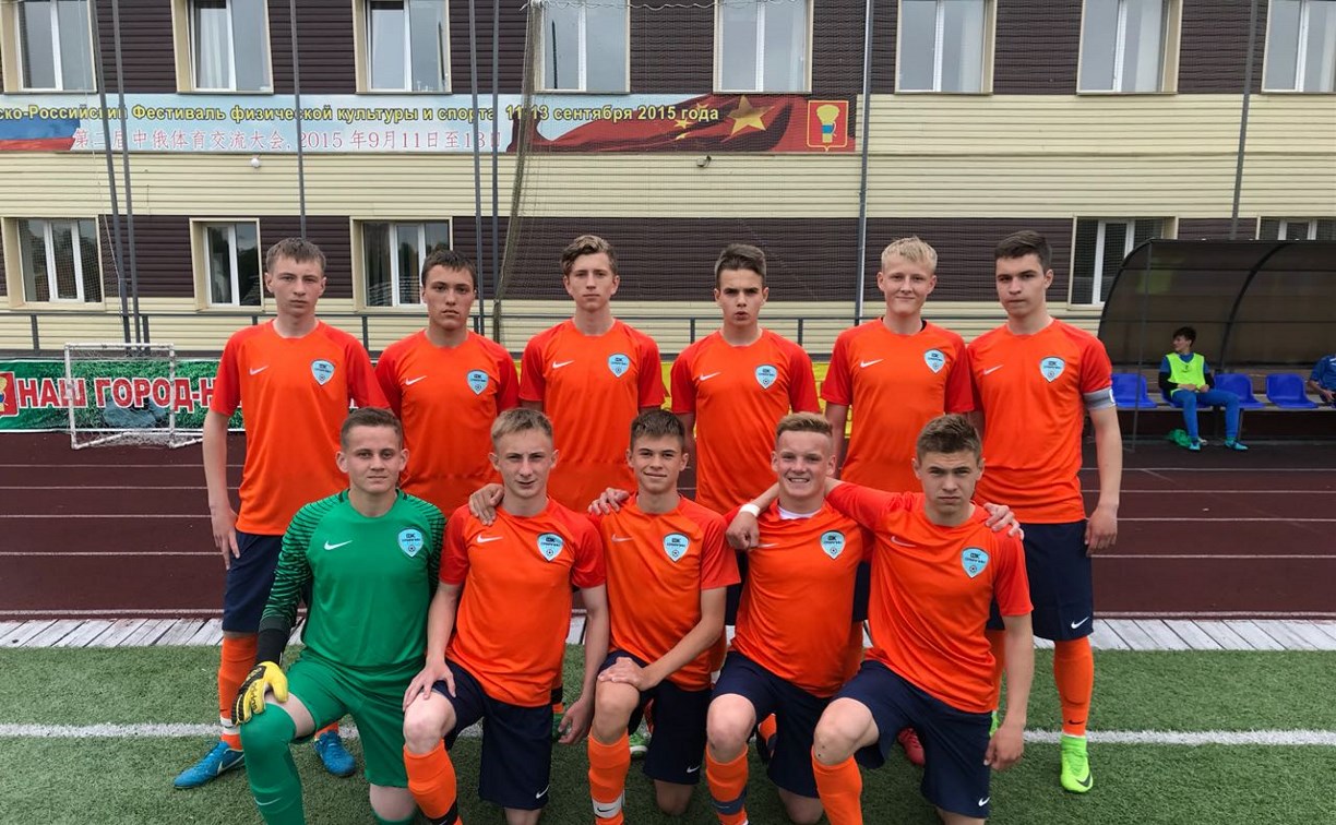 Сахалинские футболисты одержали победу в Уссурийске