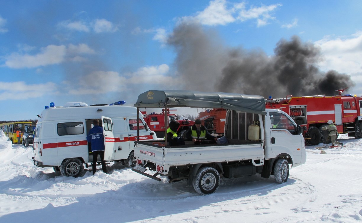 В Ногликах отрепетировали действия при аварии самолета Ан-2