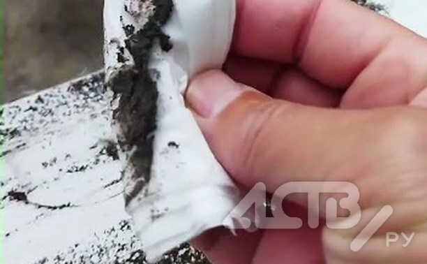 "Город накрыло": курильчанин показал на видео, как почернели окна после извержения вулкана