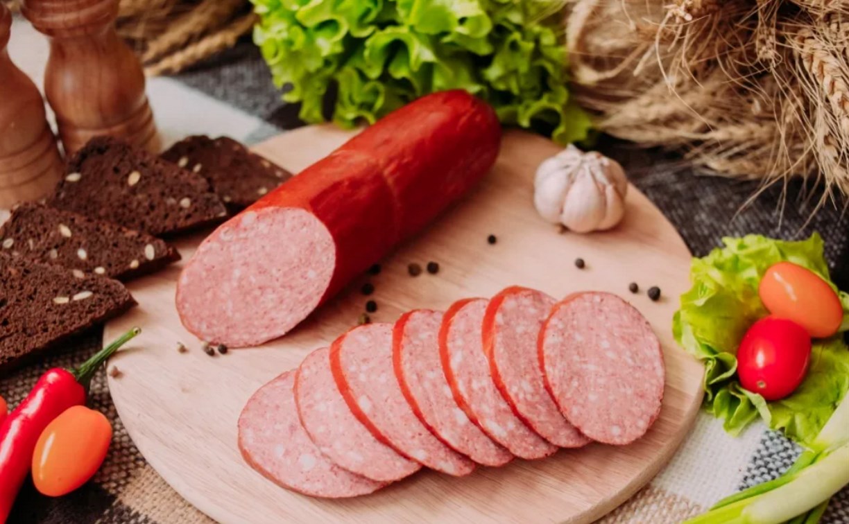 Опасная колбаса: в сахалинской "полукопчёнке" нашли кишечную палочку