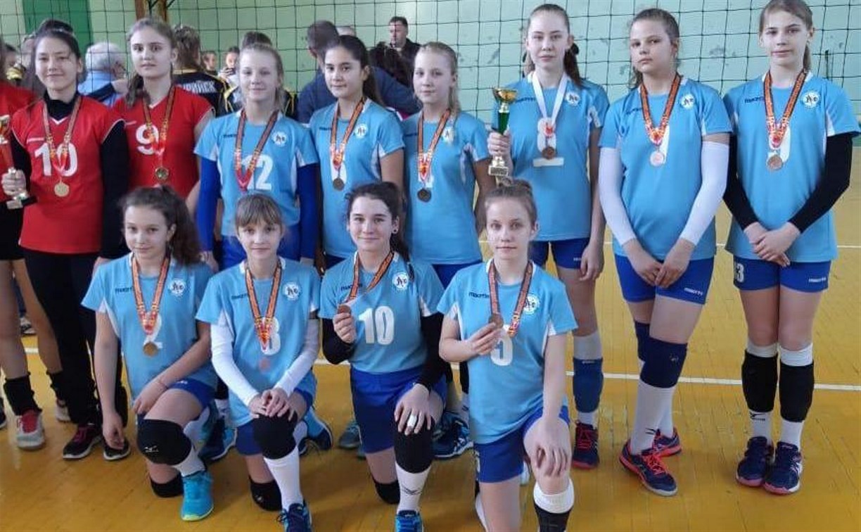 Сахалинские волейболистки заняли третье место на турнире в Уссурийске