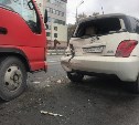 Три автомобиля столкнулись на проспекте Мира в Южно-Сахалинске