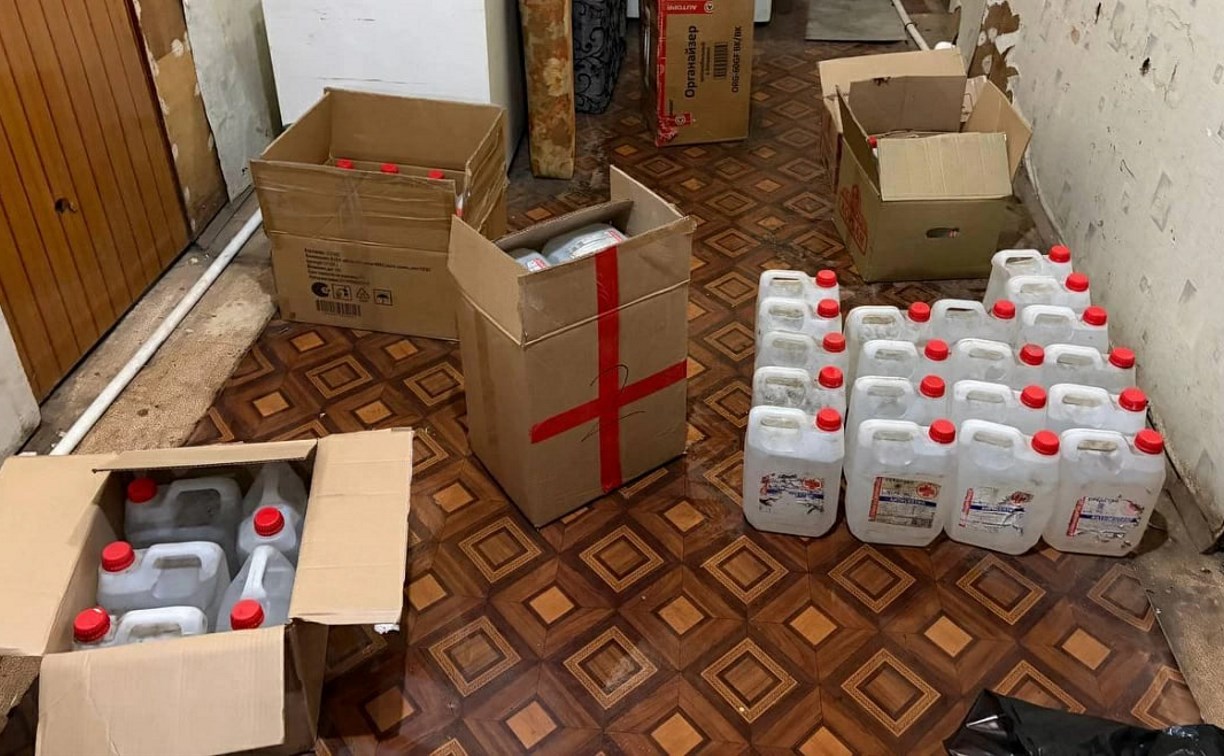 В торговой точке Южно-Сахалинска изъяли больше тонны этилового спирта без лицензии