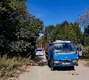 Пьяный бесправник на мотоцикле вылетел на встречку и попал под грузовик в Корсаковском районе 