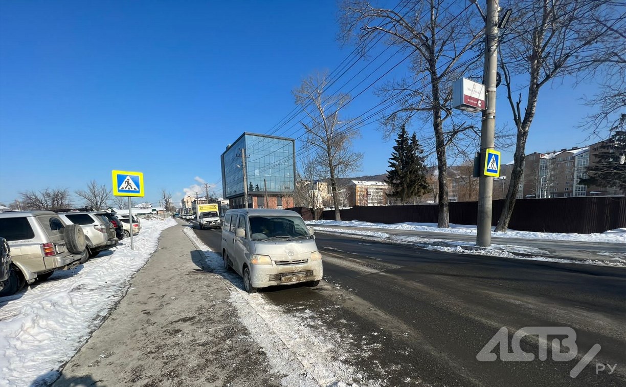 Беременную женщину сбил автомобиль на пешеходном переходе в Южно-Сахалинске  - Новости Сахалинской области. Происшествия – Фотогалерея, фото 4 - astv.ru