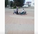 В Тымовском неизвестные свалили статую прямо у администрации