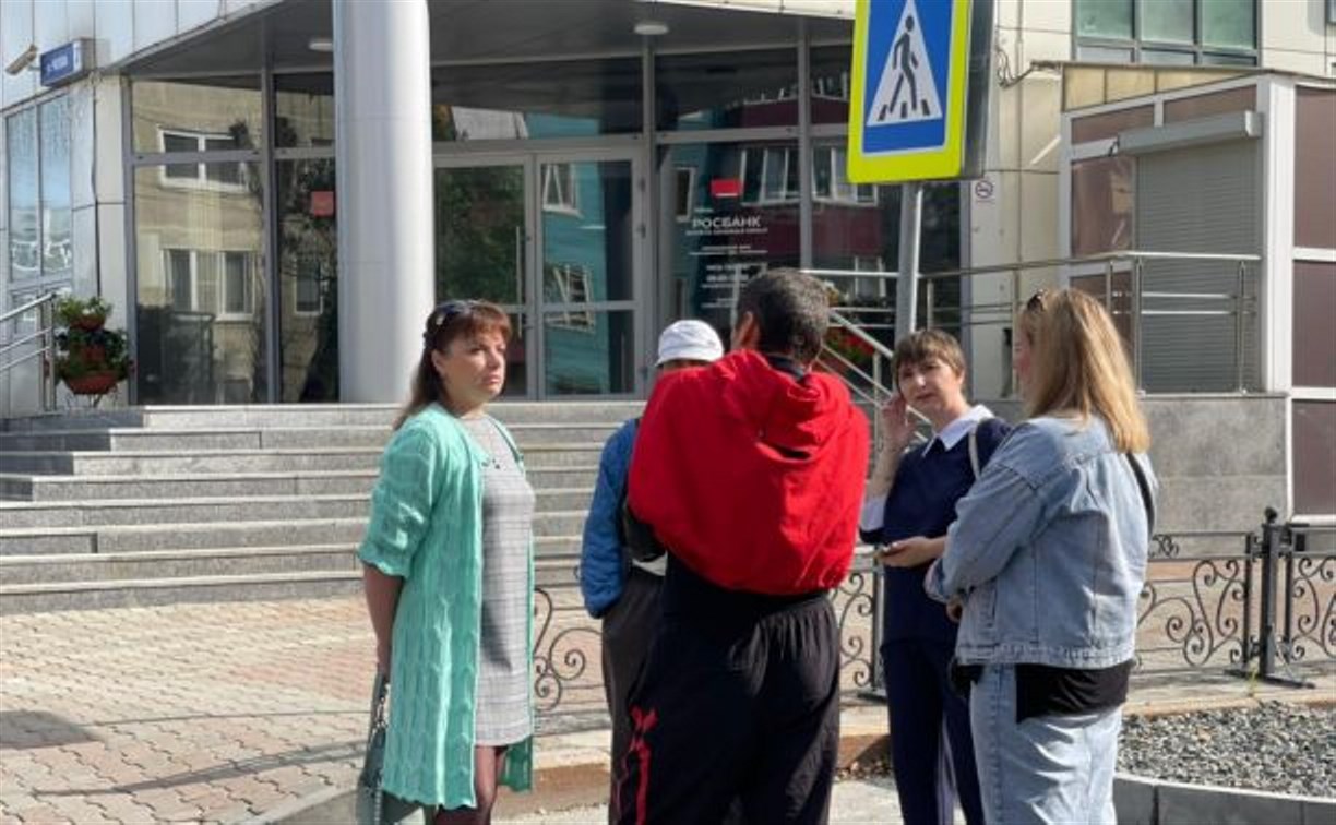 Родители сахалинских футболистов пытаются обратить внимание властей на положение своих детей