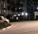 Неадекватный водитель в Корсакове за один вечер разбил несколько машин