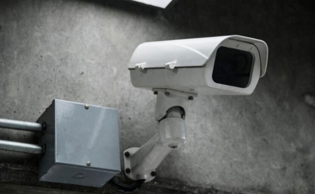 Камеры наблюдения помогли сотрудникам магазина на Сахалине вычислить подозрительного покупателя