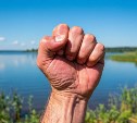 Парень и девушка до смерти избили мужчину у озера Хвалисекое