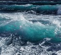 Семья тонула в море в Холмском районе: женщину с ребёнком спасли, мужчину ищут до сих пор