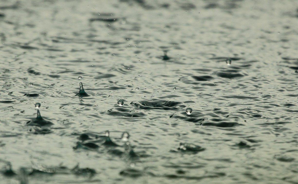 Десять районов южной части Сахалина предупреждают о резком подъеме уровня воды