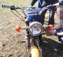 Трое сахалинских подростков украли мотоцикл из гаража пенсионера