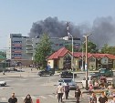 Крупный пожар в Южно-Сахалинске: центр города заволокло дымом