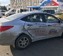 Учебная машина попала в ДТП на площади Победы в Южно-Сахалинске