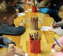 В детском саду "Белоснежка" в Южно-Сахалинске три группы детей объединили в две