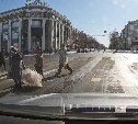 Автомобилист в Южно-Сахалинске восхитился добрым поступком пешехода