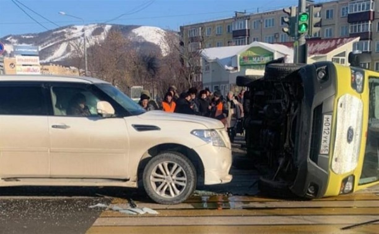 Среди пострадавших в ДТП со скорой в Южно-Сахалинске была беременная женщина
